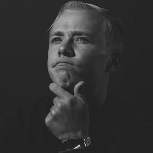 Meet your Posher, Aaron